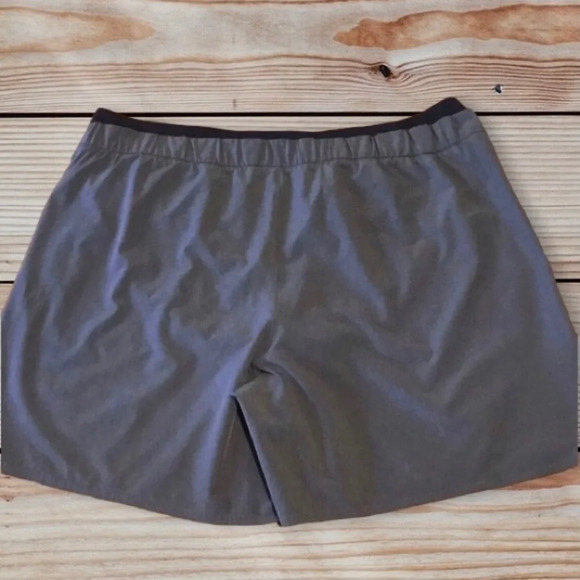 𝅺Men's REI gray athletic shorts. Size XL - Picture 2 of 11